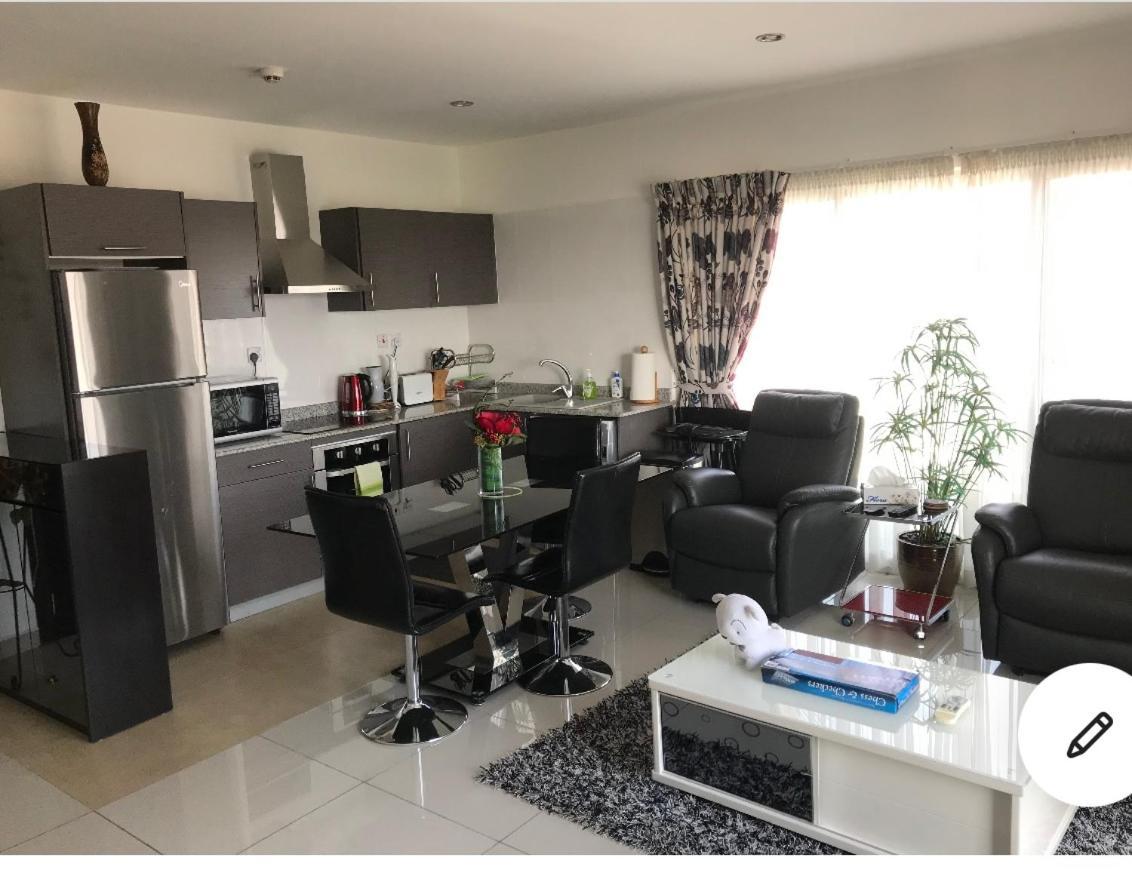 Gallery Apartments By Bestwest Hospitality Akra Zewnętrze zdjęcie